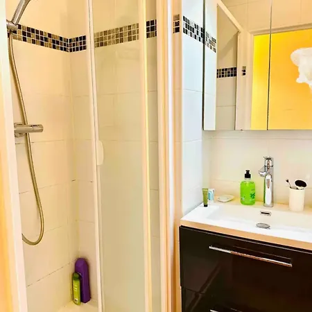 Quiet Lägenhet Paris