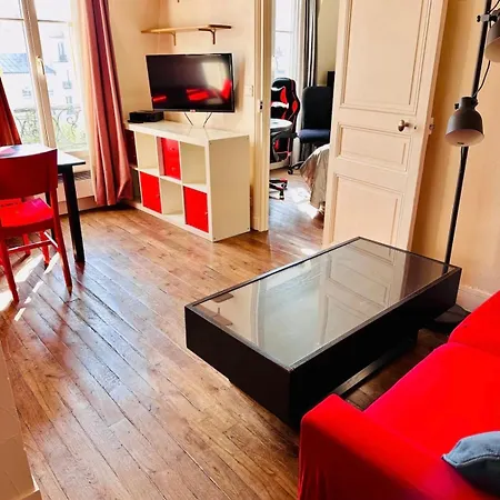Quiet Apartment *